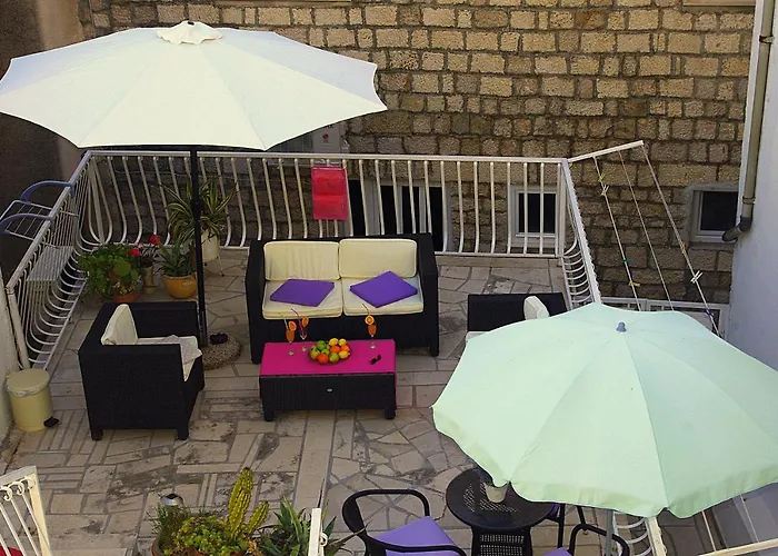 With Parking Space - 12063 Makarska